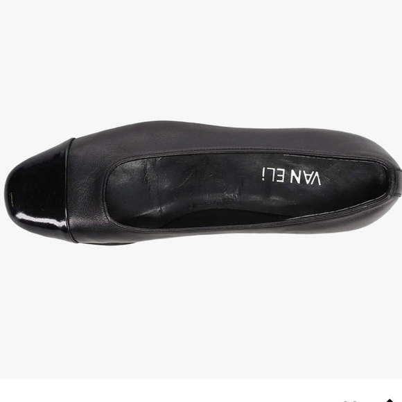 Vaneli flats w/ black patent toe - size 8.5 - Picture 1 of 9